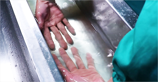 30S洗濯消毒，是进入车间的必须法式